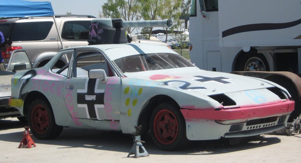 24 Hours Of LeMons At Buttonwillow: $500 Racing Gone Mad