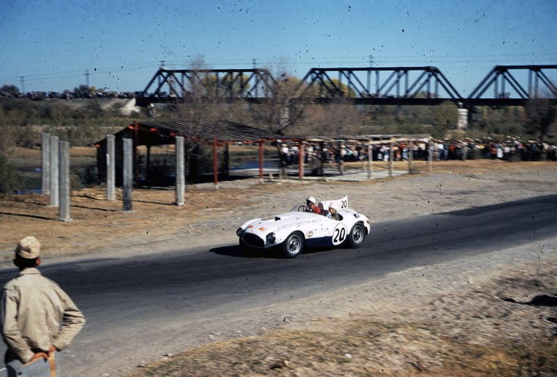 1954 La Carrera Panamericana: Phil Hill and Richie Ginther in the Ferrari 340 Mexico