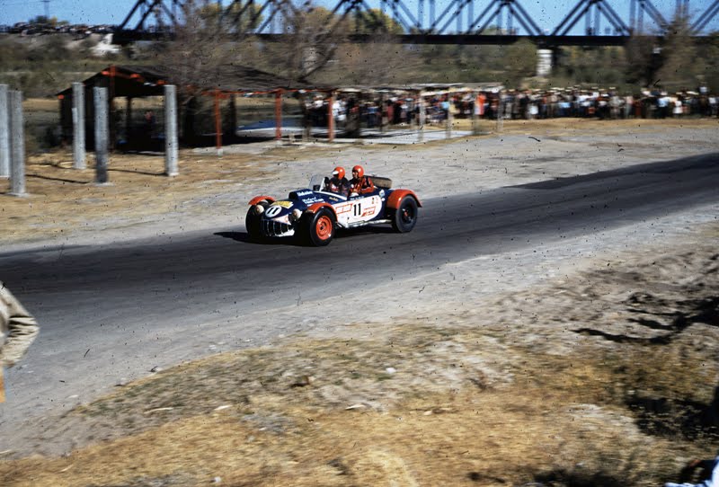 Miller / Harrison in their Oldsmobile Powered Caballo de Hiero Special