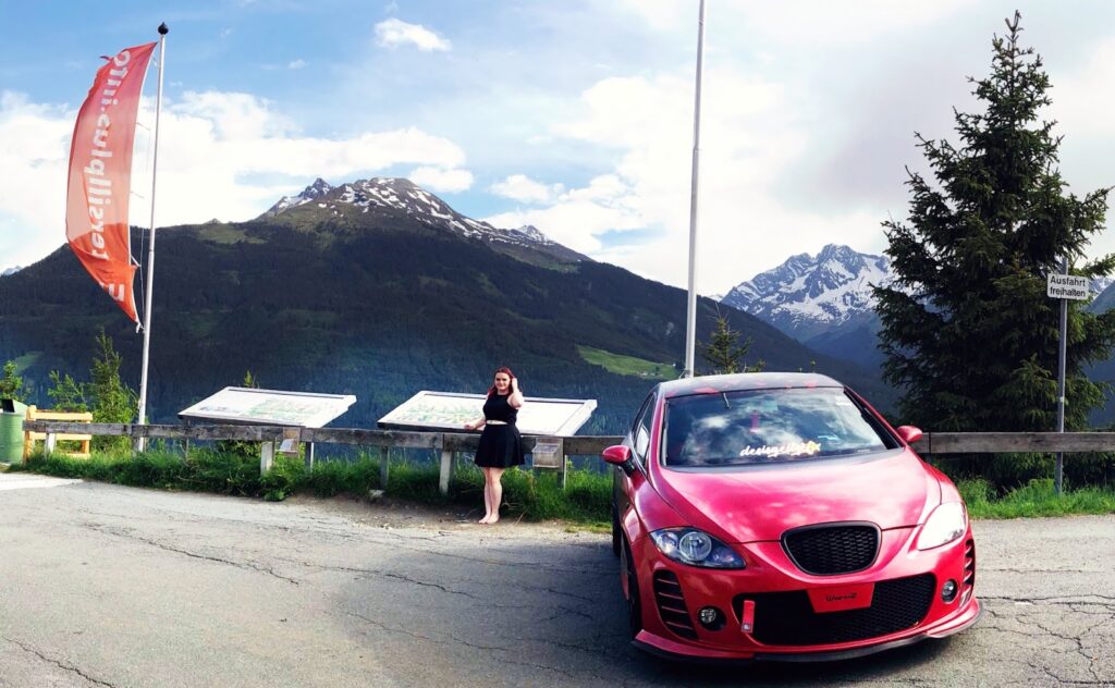 Name: Andrea Ionescu
Car: SEAT Leon 1P
Instagram: @andreaxmk2
Location: Bavaria, Germany