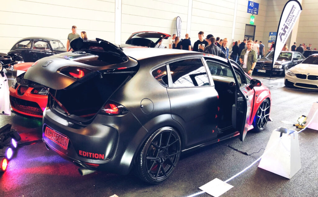 Name: Andrea Ionescu
Car: SEAT Leon 1P
Instagram: @andreaxmk2
Location: Bavaria, Germany