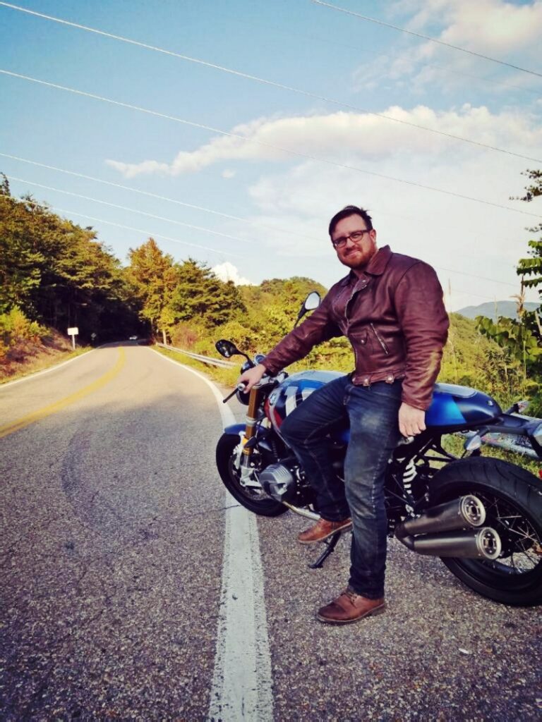 BMW Motorrad Offers The Best Way To Ride The Tail of Dragon