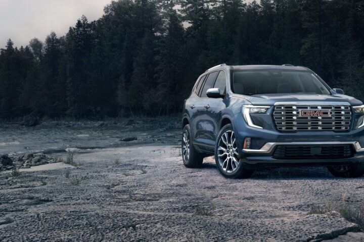 2025 GMC Acadia Denali: A Luxurious and Spacious Midsize SUV