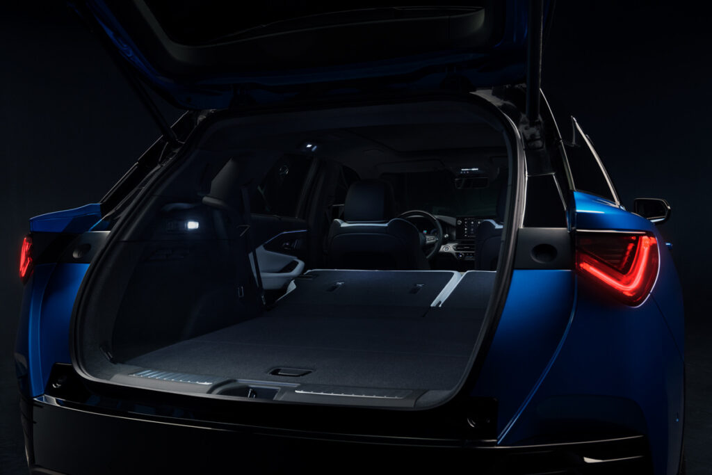 Behind the Wheel Of The Acura ZDX Type S: Premium Style, GM Soul