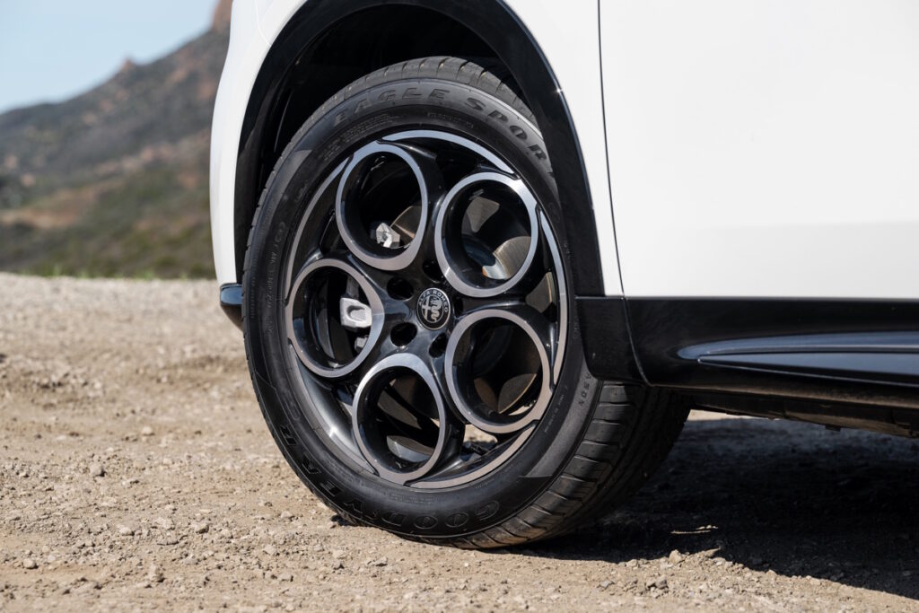 Alfa Romeo Tonale: Still Beautiful, Still Flawed