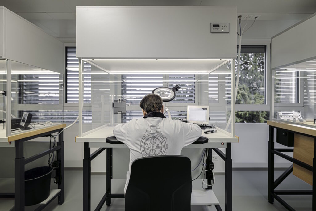 Porsche Design Timepieces Manufaktur