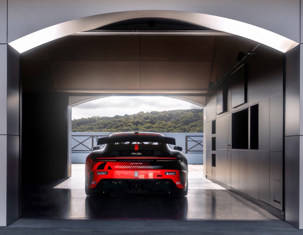 Porsche Expands Customer Racing With New 911 GT4 R