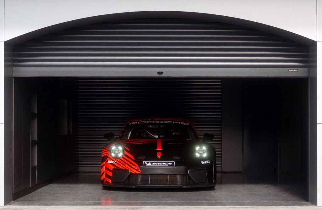 Porsche Expands Customer Racing With New 911 GT4 R