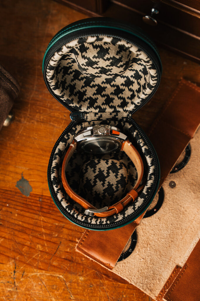 Discommon Puck Review: The Best Watch Travel Case for Car People