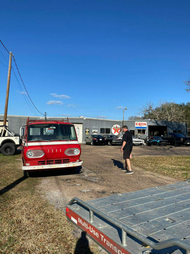 Project Car: 1962 Ford Econoline Bulova Racing Support Van Paint And Body